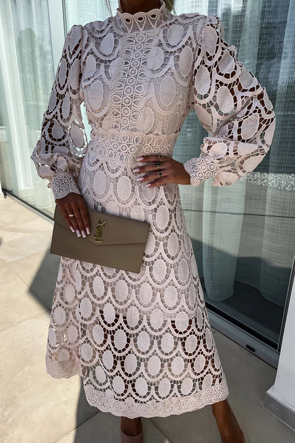 Vivenne | Elegant Midi Dress