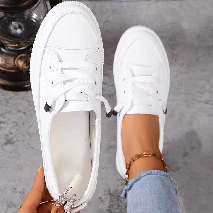 Serelle | White Orthopedic Lace-Up Flats